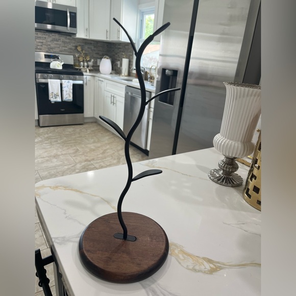 Black Metal Jewelry Tree Stand - Picture 1 of 2